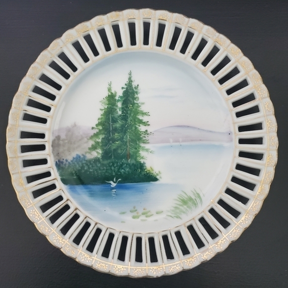 Set of 4 hand painted plates. All are different brands. All made in Japan - Picture 8 of 9
